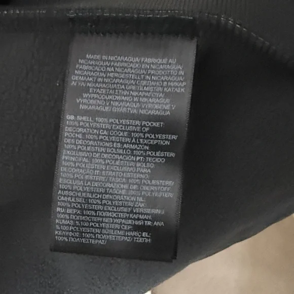 The North Face Men's Charcoal Vest - Picture 6 of 7